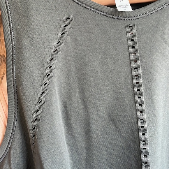 Athleta Army Green Foothill Split Back Tank Top M - Picture 5 of 8